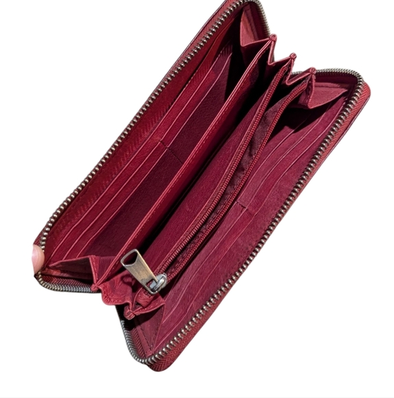 Liebeskind Berlin Germany Leather Full Zip Red Wallet Timeless Quiet Luxury - Picture 2 of 7